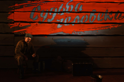 «Судьба человека» спектакле премьерасыннан фоторепортаж