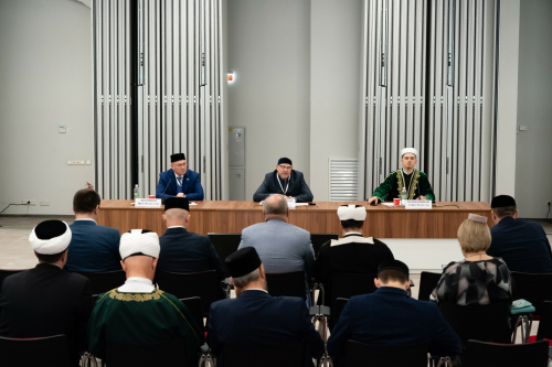 «Хәләл» индустриянең бүгенге халәте» темасына дискуссион мәйданчыктан фоторепортаж