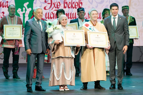 «Тарихта без эзлебез» шәҗәрәләр фестиваленнән фоторепортаж