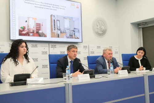 Муса Җәлил һәм көрәштәшләр, Туфан Миңнуллинның 90 еллыгына багышланган матбугат очрашуыннан фоторепортаж