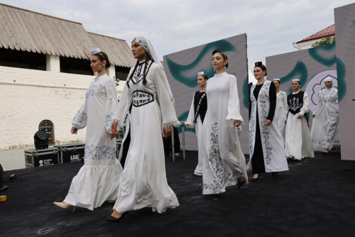 «ДәртФест» чарасында мода күрсәтүдән фоторепортаж