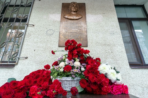 Рәшидә Җиһаншинага истәлек тактасы ачылу тантанасыннан фоторепортаж