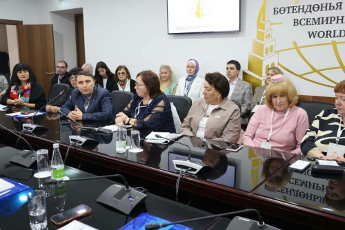 Бүген «Бөтенроссия татар журналистлары форумының рәсми ачылышыннан фоторепортаж»