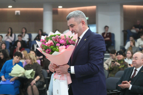 Профессор Әлфия Юсупованың  юбилей кичәсеннән фоторепортаж