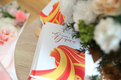 Алсу Исмәгыйлеваның китабын тәкъдим итү кичәсеннән фоторепортаж