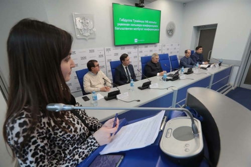 Габдулла Тукайның 140 еллыгы уңаеннан Бөтенроссия фәнни конференциясенә багышланган брифингтан фоторепортаж