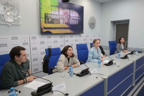 «Казан тавышлары» перформансы һәм «Бию көрәше» бәйгесенә багышланган матбугат очрашуыннан фоторепортаж