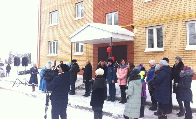 Актанышта "Земство докторы" программасы буенча эшкә кайткан табибларга фатирлар бирелде
