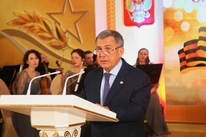 Татарстан Президенты: Ватанны саклаучылар көне Туган илгә тугрылык символына әйләнде   