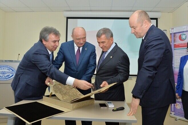 Президент КФУ базасында педагогик кадрлар әзерләү үзәген булдыру әһәмиятен билгеләп үтте