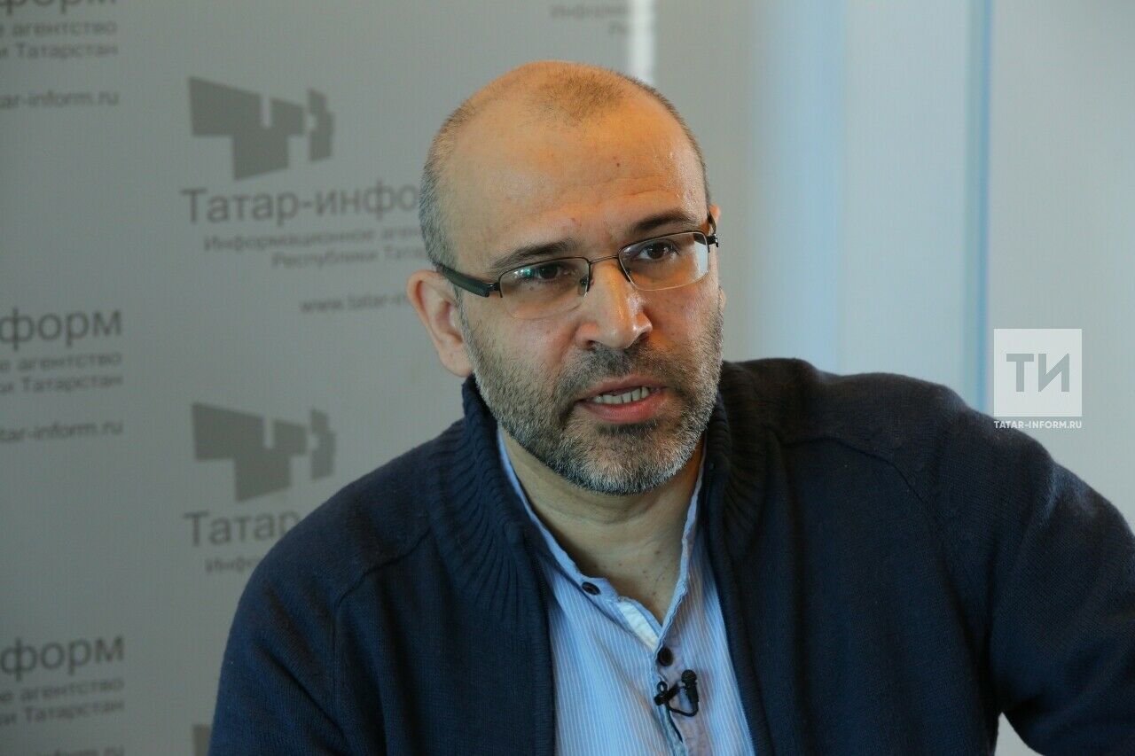 Татарчага тәрҗемә буенча Интернетта фикер алышу мәйданы кирәк – Айназ Мөхәммәтҗанов