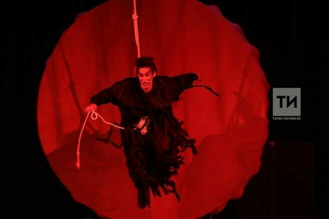 "Нәүрүз" фестивален Cаха халкының героик эпослары куючы Олонхо театры ачты