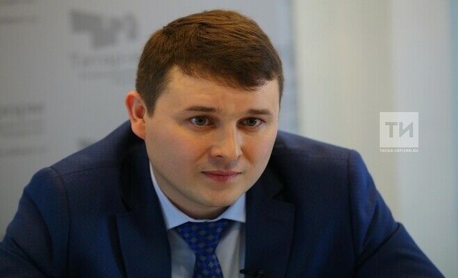 Рөстәм Галиуллин: "Безгә ясалмалыктан читләшеп, чынбарлыкка якынаерга кирәк"