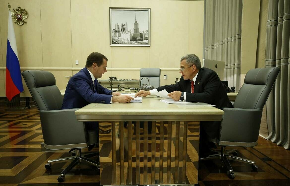 Рөстәм Миңнеханов Татарстанда икътисад үсеше турында Дмитрий Медведевка сөйләде