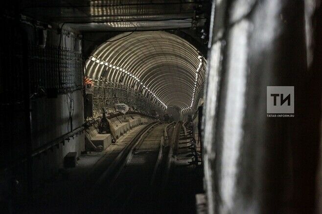 Казанда Имәнлек метро станциясендә сынау поездын йөртеп караганнар