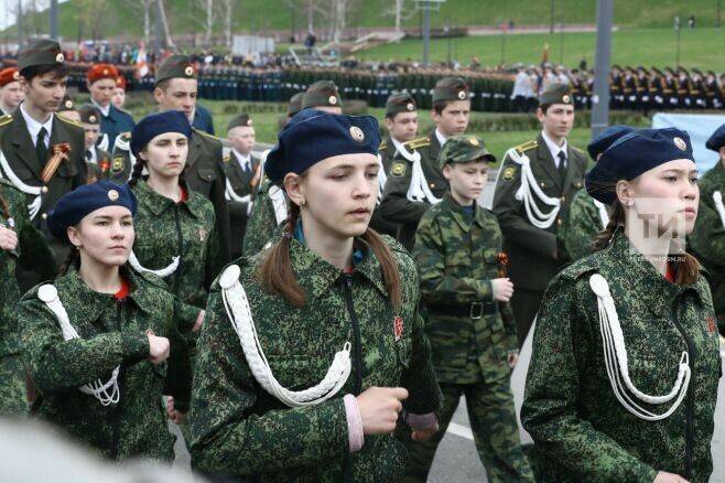 Казанда Бөек Ватан сугышында Җиңүнең 73 еллыгы уңаеннан тантаналы парад башланды