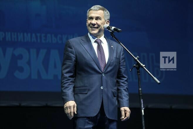 Рөстәм Миңнеханов Идел буе төбәге җитәкчеләре медиарейтингында алдынгылыкны саклый