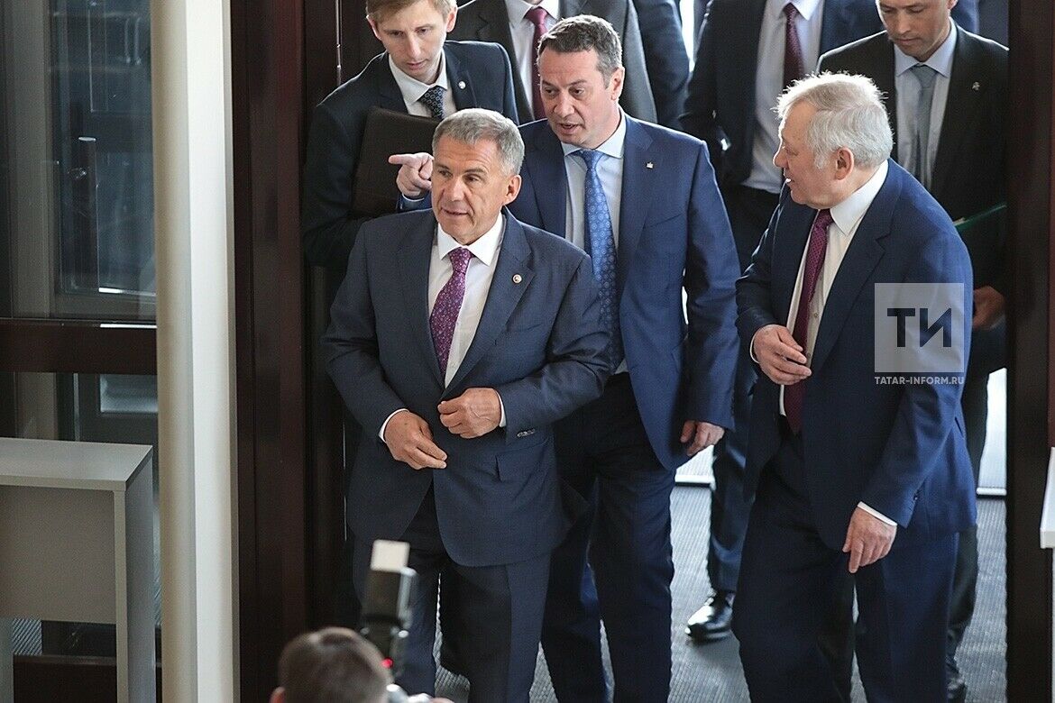 Р.Миңнеханов: "Казаноргсинтез" компаниясенең өстенлеге – актив инвестиция эшчәнлеге