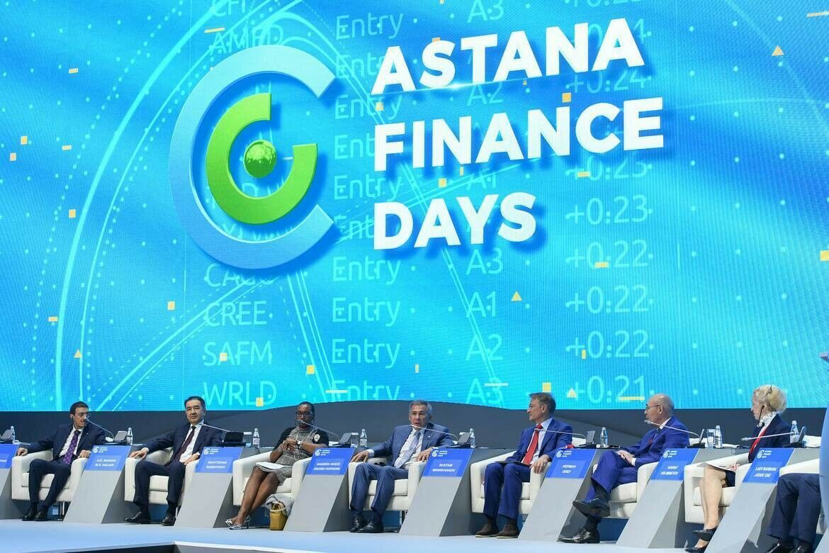 Миңнеханов: Татарстан “Астана” халыкара финанс үзәген булдыруда катнашырга әзер
  
