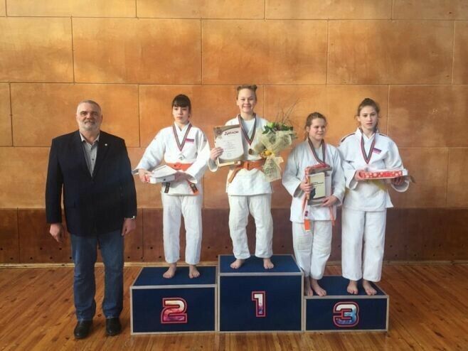 Түбән Каманың спортчы кызы дзюдо буенча республика беренчелегендә көмеш медаль яулады