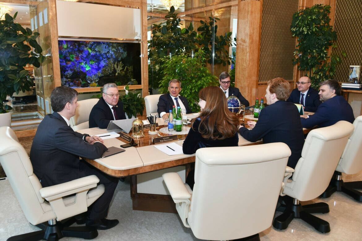 Миңнеханов һәм «20.35» университеты генераль директоры хезмәттәшлек турында сөйләште