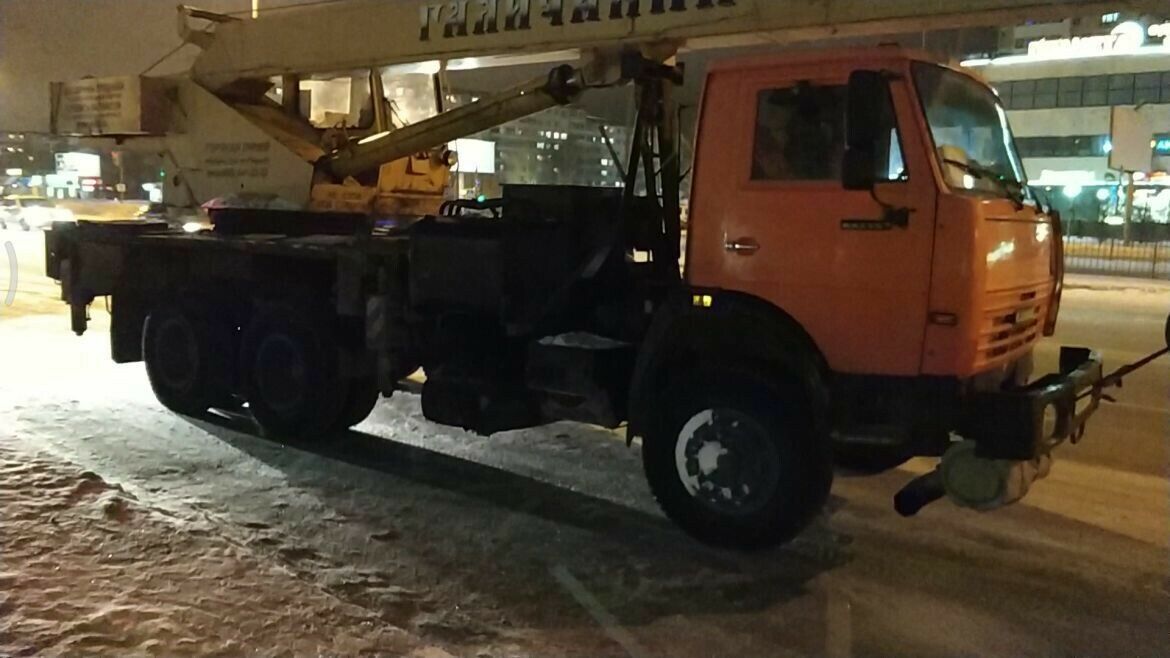 Чаллыда автокран пенсионерны бәрдергән
