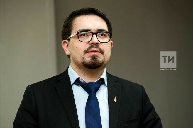 "Һарри Поттер"ны татарчага тәрҗемә иткән Айдар Шәйхин телеграмда канал ачкан