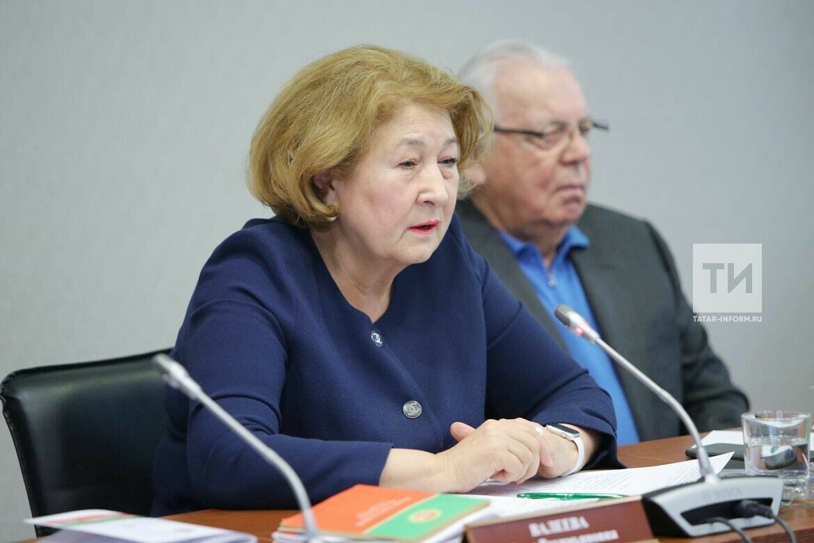 Конституция үзгәрсә дә, төп кыйммәтләре үзәрешсез калды, дип саный Зилә Вәлиева