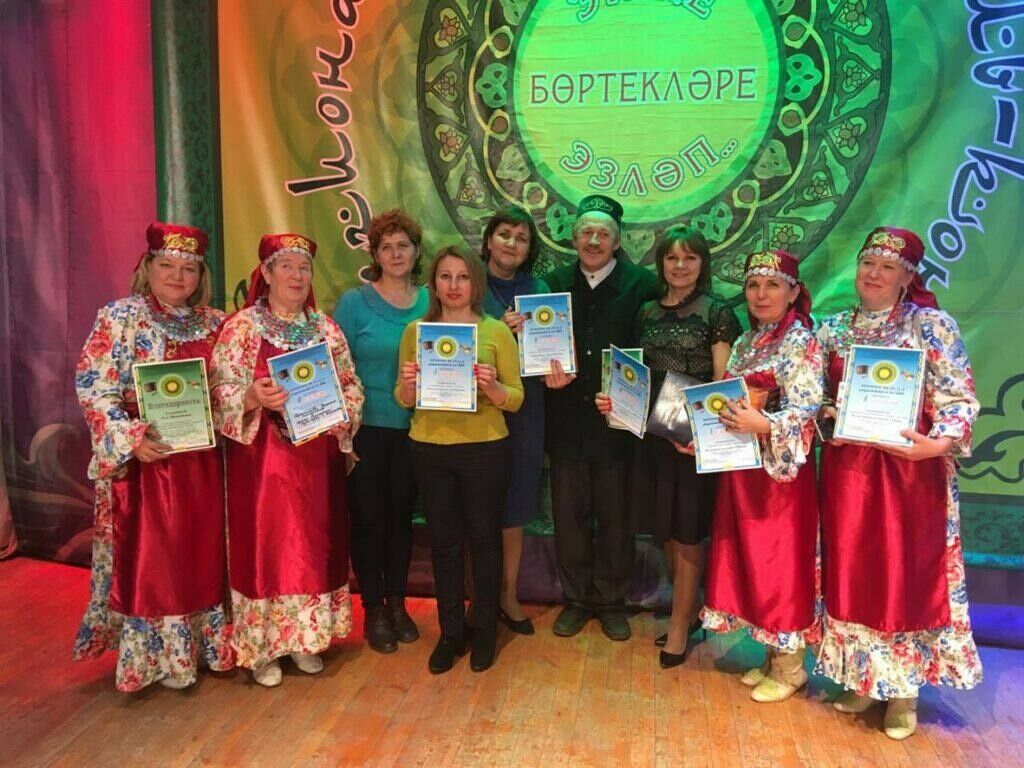 Ульяновск Татар мәдәният үзәгенең иҗат коллективы Йошкар-Олада фестивальдә бүләкләнде