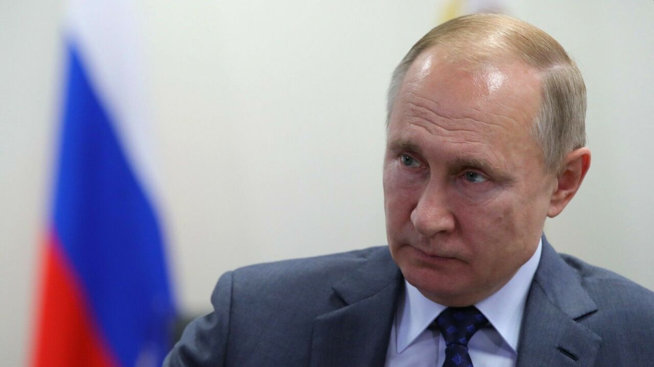 Путин: КАМАЗ, көленнән яңадан туган әкият кошы кебек, яңадан күтәрелде