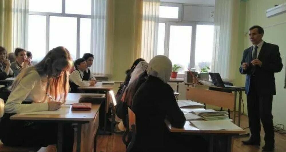 Свердловск өлкәсенең татар теле укытучылары тәҗрибә уртаклашты