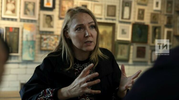 Зуля Камалованың "Алты көн ярату" альбомының бер җырына клип төшерелде