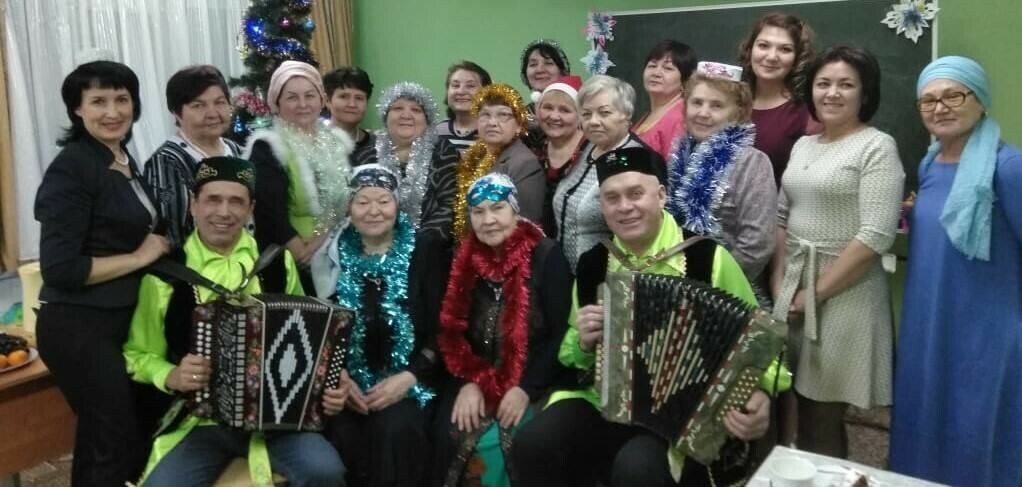 Сургутта татар халкының гореф-гадәтләрен чит төбәктә танытучыларны бүләкләделәр