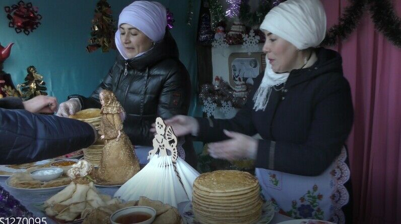 Ярмарка на большевистской