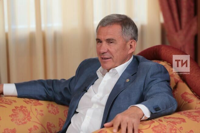 Рөстәм Миңнеханов туган көнен гаиләсе белән билгеләп үтәчәк