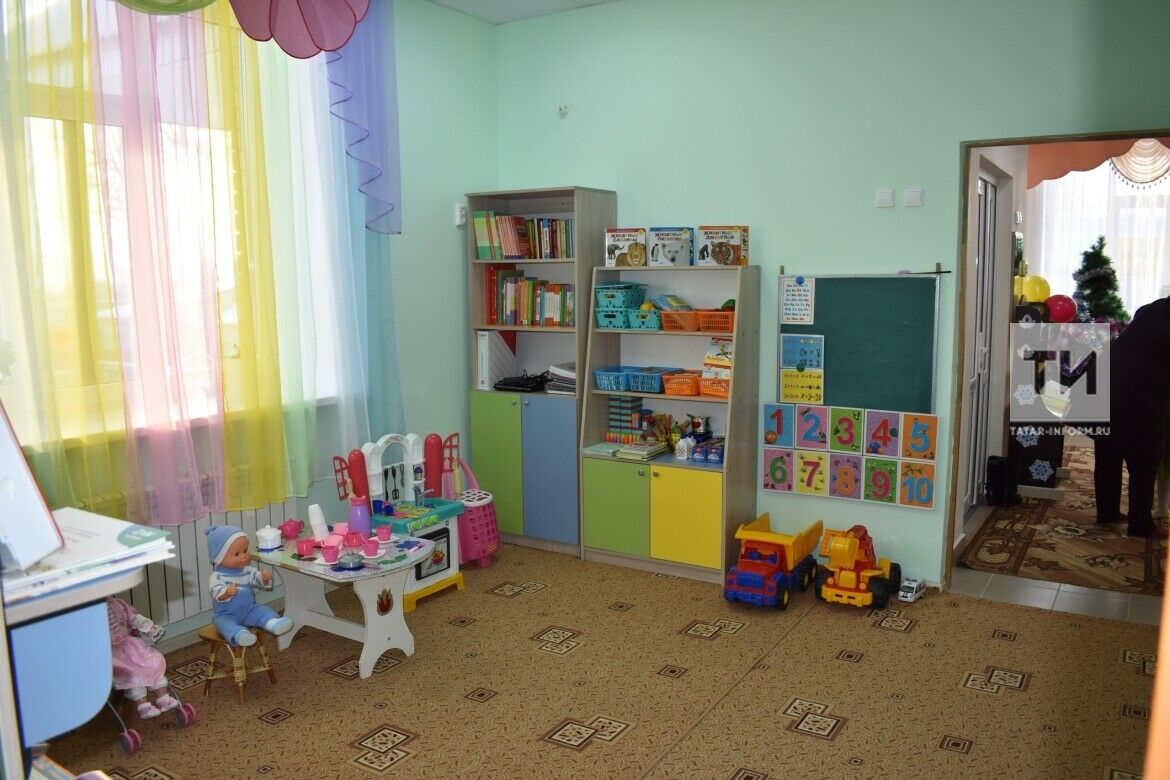 Тәрбиягә алынган бала өчен акча түләү вәкаләтләре җирле хакимиятләргә тапшырыла