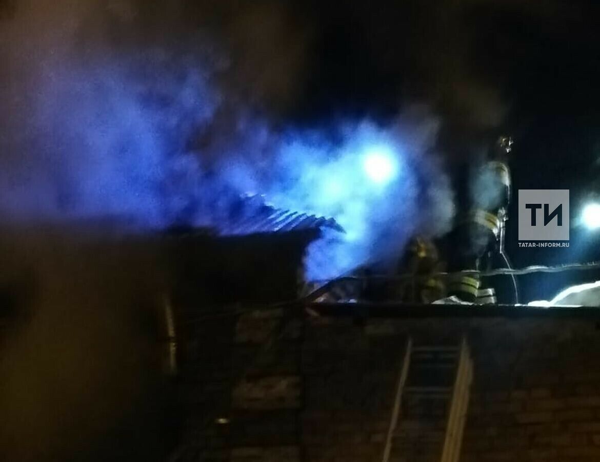 Төнлә Әлмәттә чиркәү каршындагы мәктәптә янгын чыккан