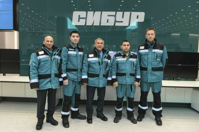 Рөстәм Миңнеханов Тобольскида «ЗапСибНефтехим» заводы белән танышты