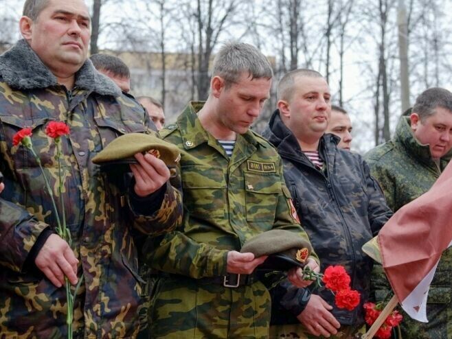 Түбән Камада эчке гаскәрләрдә хезмәт итүчеләрне бүләкләделәр