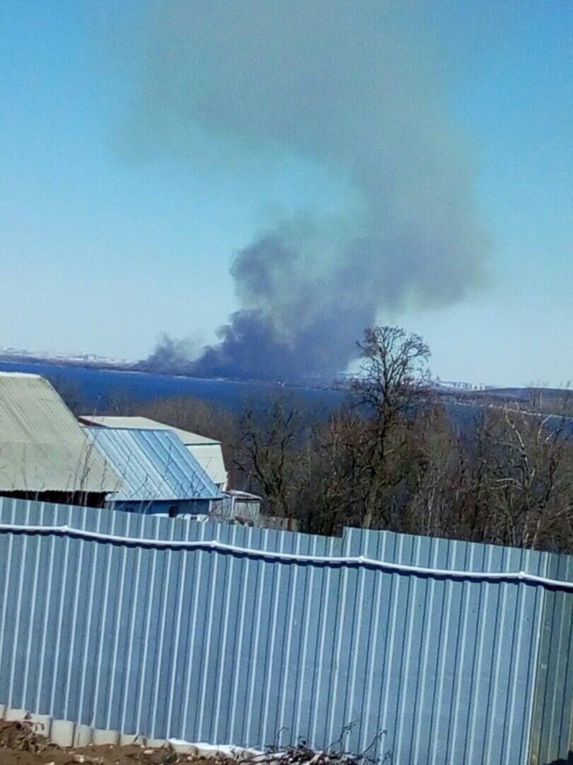 Казан янында өч гектар ярым җирдә коры үлән яна