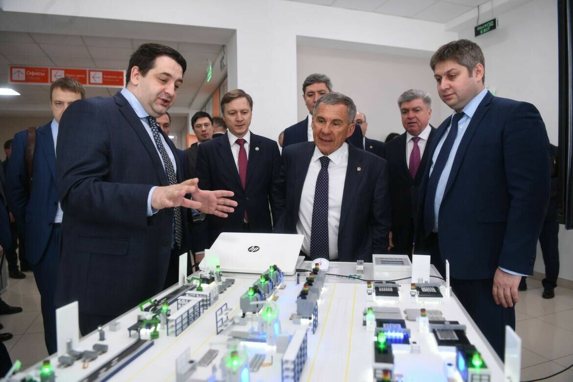 Миңнеханов: Икътисадны цифрлаштыру өчен кадрлар әзерләү системасын яңадан уйларга кирәк