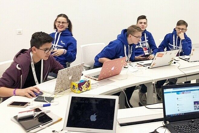 Түбән Каманың "Кванториум" технопаркы командасы илкүләм бәйгедә җиңгән