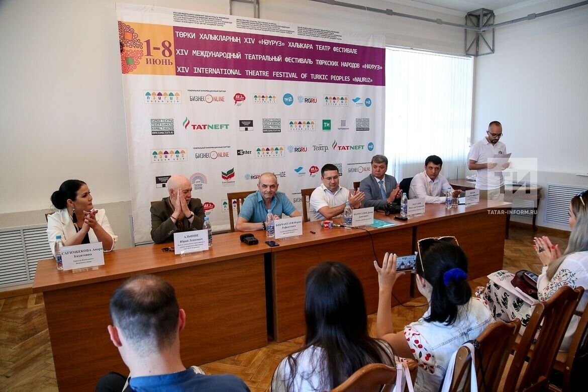 "Нәүрүз" театр фестивален таҗик театры башлап жибәрде