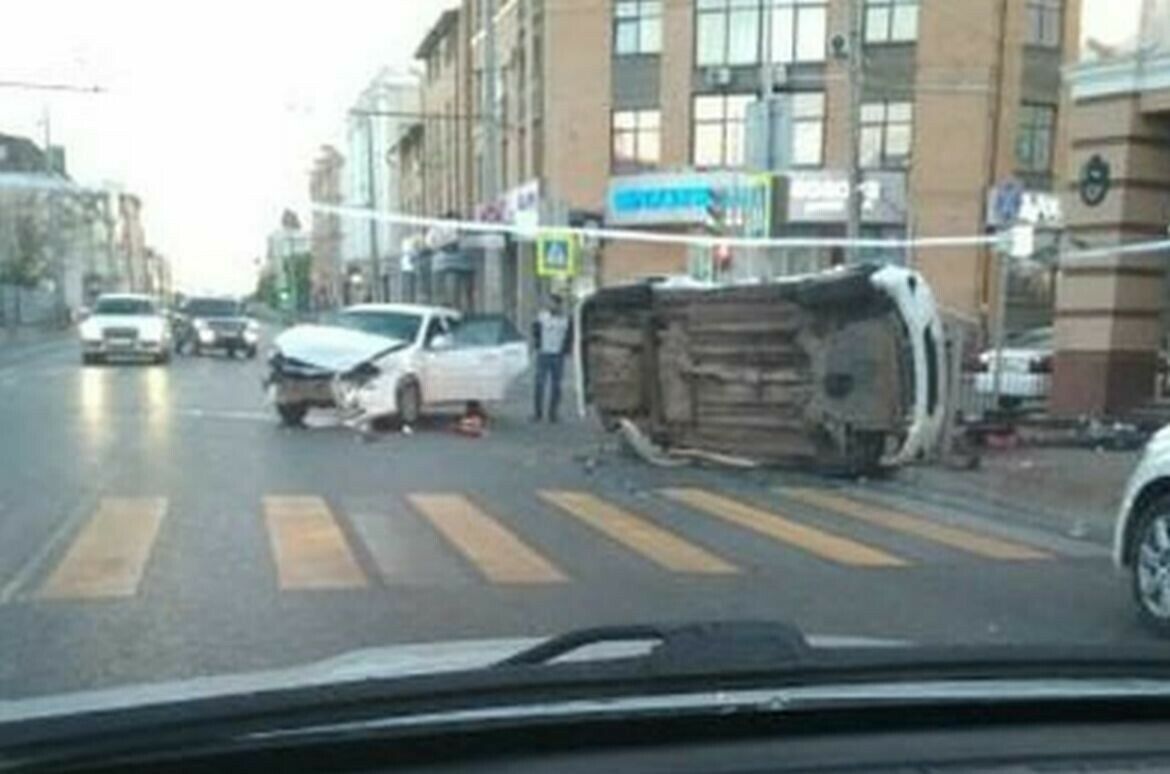 Казанда ике чит ил машинасы бәрелешү нәтиҗәсендә ир-ат һәлак булган