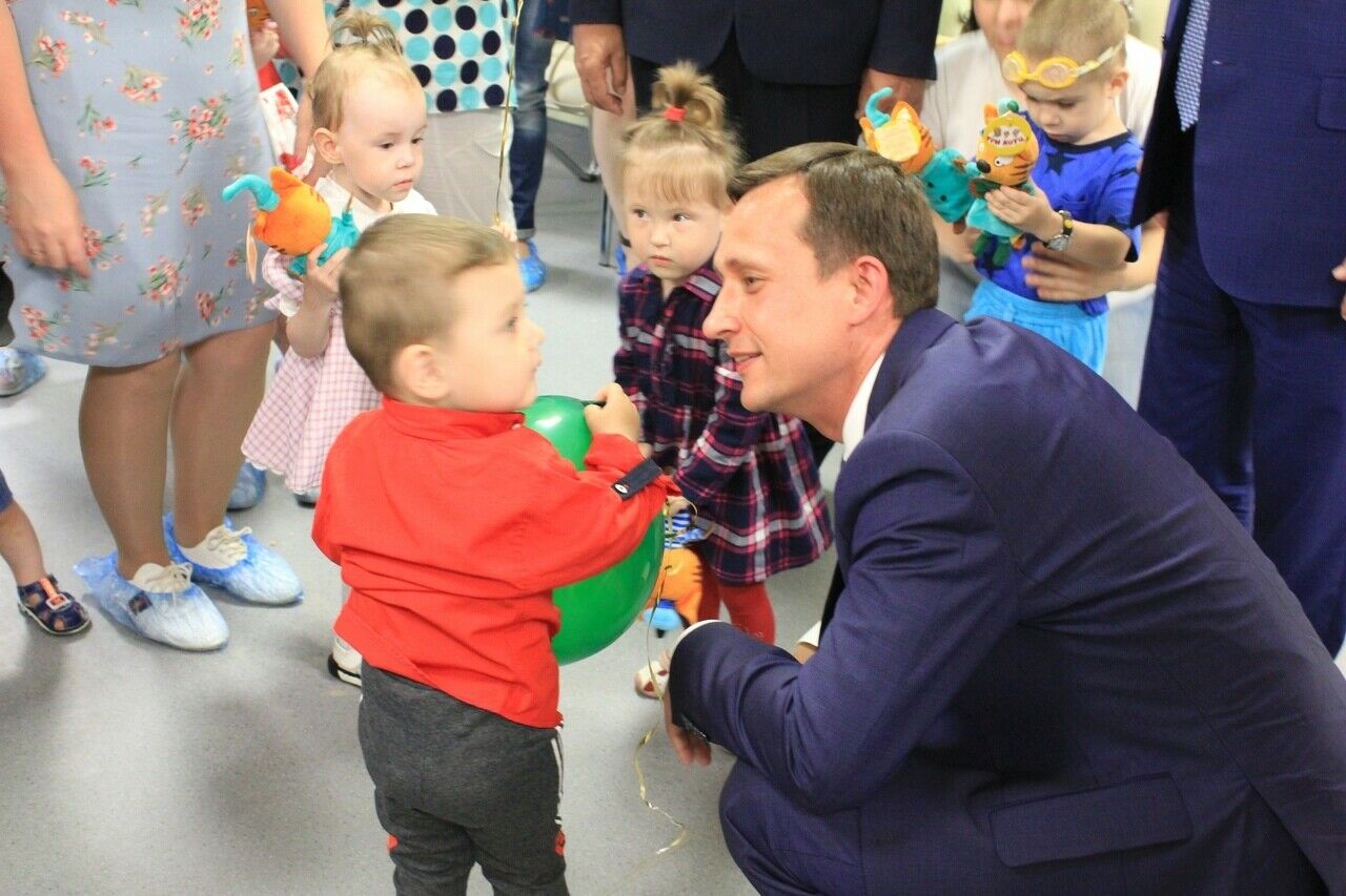 Татарстан сәламәтлек саклау министры Әлмәт балалар хастаханәсендә булган