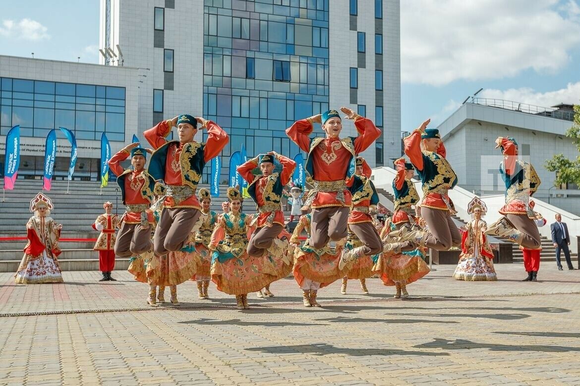 Казанның 182нче политехник лицее Кытай делегациясен кабул итте