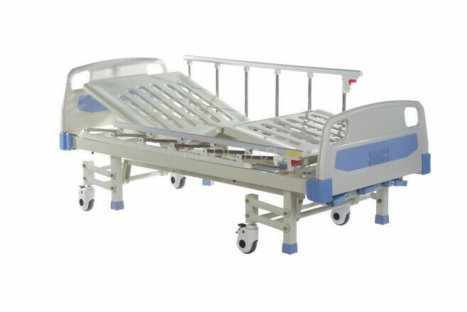 Түбән Кама хастаханәсенә ун заманча медицина караваты бүләк иттеләр