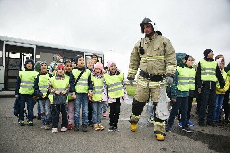 Түбән Кама балалары өчен "Бигеш" аэропортына экскурсия оештырдылар