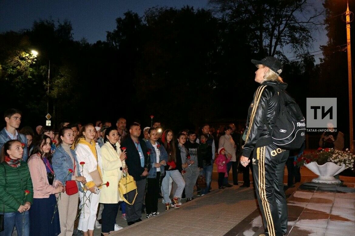 Ярославльдә Кырым татары Әхмәт-хан Солтан һәйкәле каршында дога укылды
