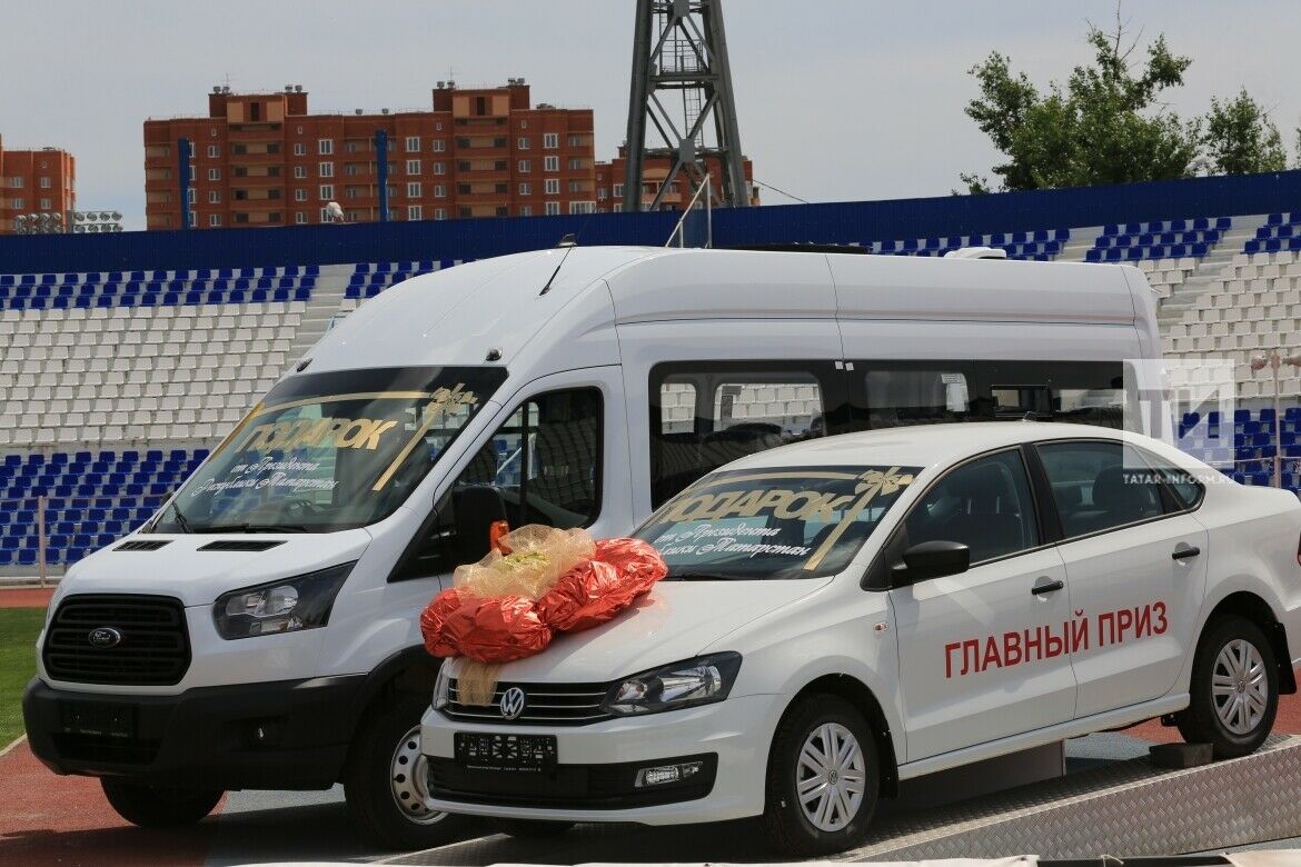 Театраль Сабан туенда көрәш батырына быел да машина куела